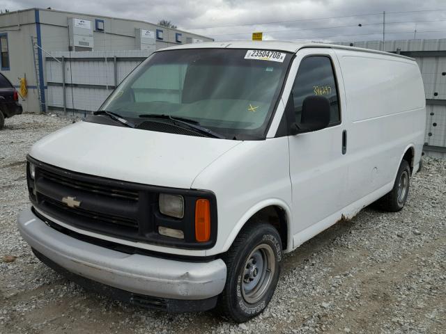 1GCFG15M4Y1119201 - 2000 CHEVROLET EXPRESS G1 WHITE photo 2