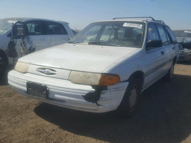 3FAPP15J1PR172555 - 1993 FORD ESCORT LX WHITE photo 2