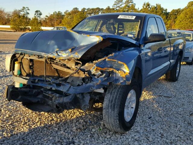 1D7HE42N95S326028 - 2005 DODGE DAKOTA SLT BLUE photo 2