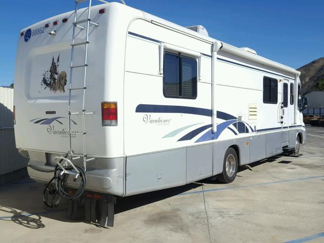 3FCNF53S6XJA04156 - 1999 FORD MOTORHOME WHITE photo 4