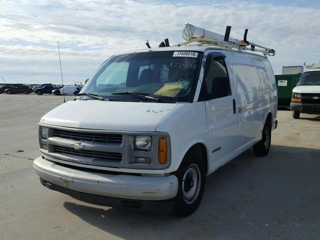 1GCFG25W2Y1108690 - 2000 CHEVROLET EXPRESS G2 WHITE photo 2