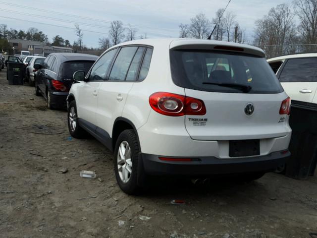 WVGBV7AX7BW525633 - 2011 VOLKSWAGEN TIGUAN S WHITE photo 3