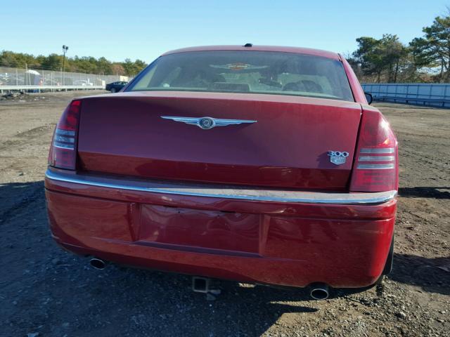 2C3KA63H67H753150 - 2007 CHRYSLER 300C RED photo 10