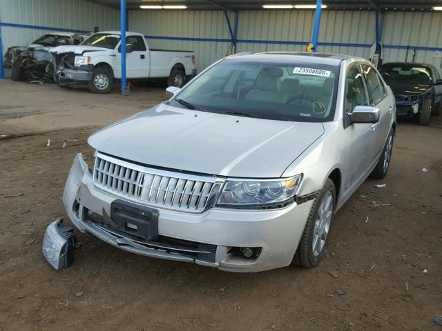 3LNHM28T28R620518 - 2008 LINCOLN MKZ SILVER photo 2