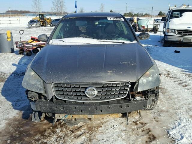 1N4AL11EX5C288343 - 2005 NISSAN ALTIMA S GRAY photo 9