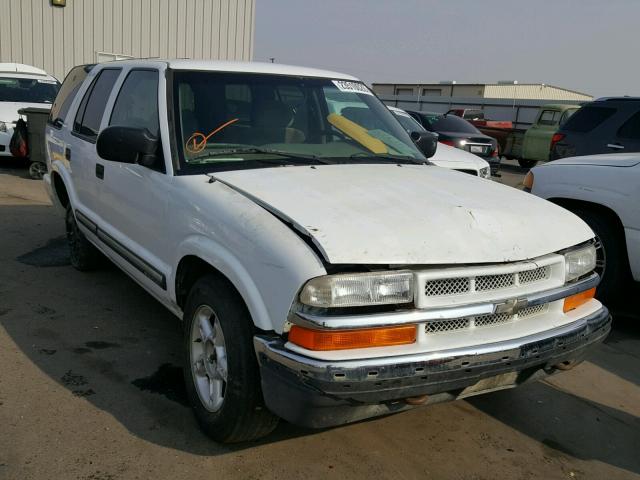 1GNDT13W012215051 - 2001 CHEVROLET BLAZER WHITE photo 1