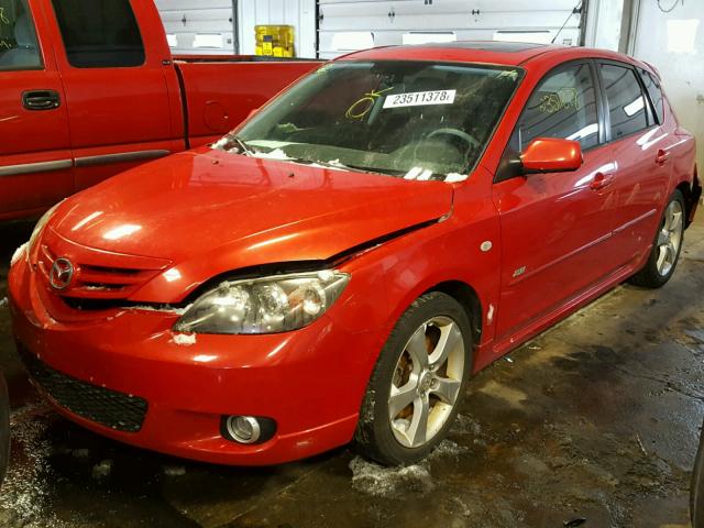 JM1BK143341177509 - 2004 MAZDA 3 HATCHBAC RED photo 2