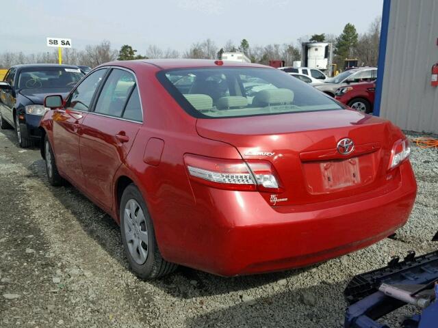 4T1BF3EK9BU739944 - 2011 TOYOTA CAMRY BASE RED photo 3