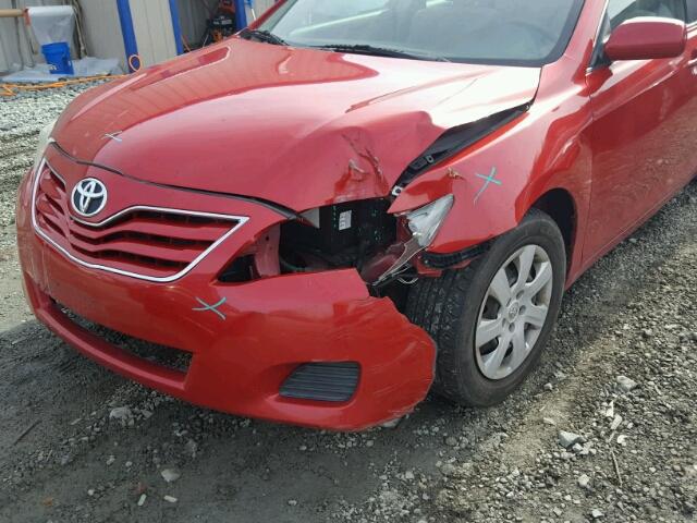 4T1BF3EK9BU739944 - 2011 TOYOTA CAMRY BASE RED photo 9