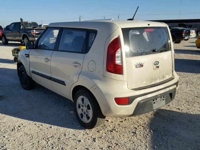 KNDJT2A5XC7441485 - 2012 KIA SOUL WHITE photo 3