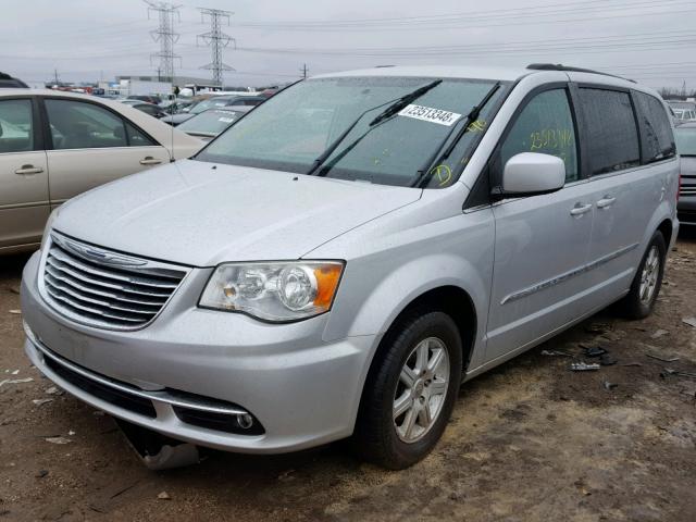 2A4RR5DG0BR658177 - 2011 CHRYSLER TOWN & COU SILVER photo 2