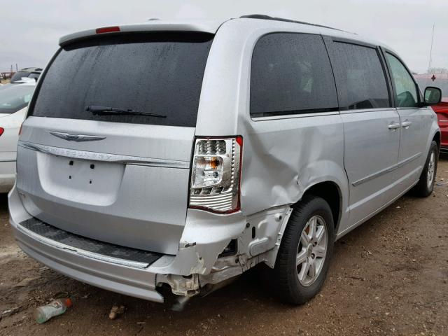 2A4RR5DG0BR658177 - 2011 CHRYSLER TOWN & COU SILVER photo 4