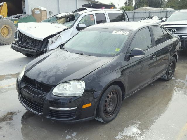 3VWHM71K88M076653 - 2008 VOLKSWAGEN JETTA S BLACK photo 2