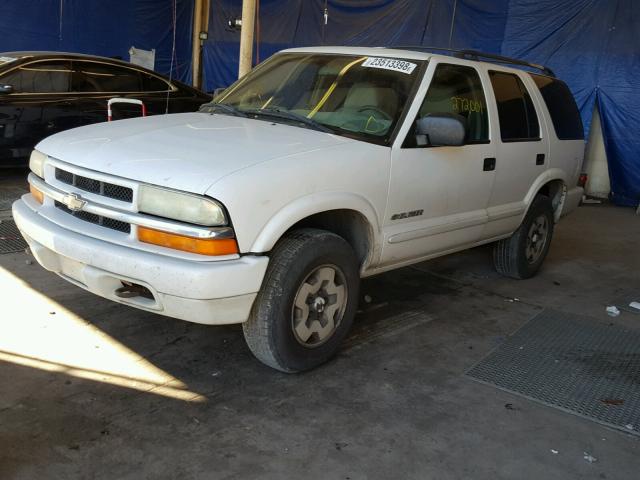 1GNDT13XX4K131171 - 2004 CHEVROLET BLAZER WHITE photo 2