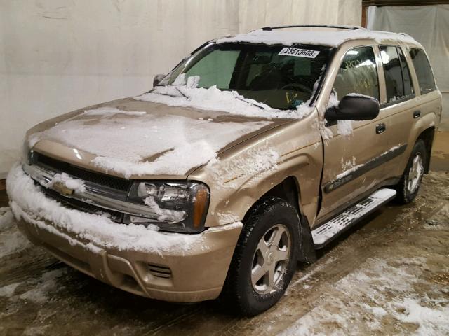 1GNDT13S042205654 - 2004 CHEVROLET TRAILBLAZE TAN photo 2