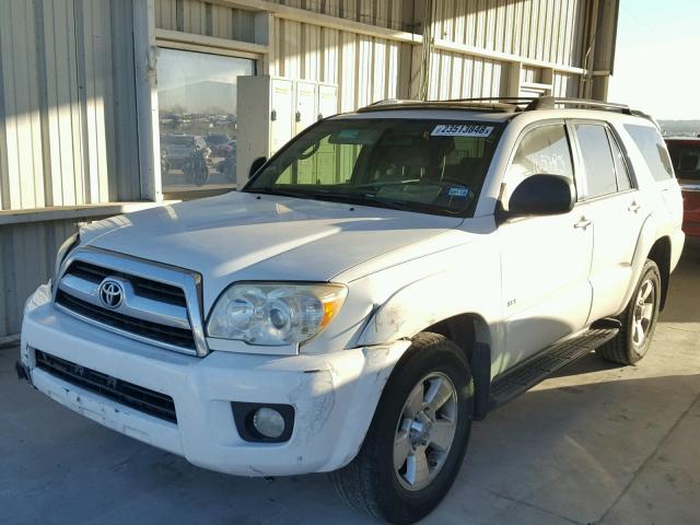 JTEZU14R578084348 - 2007 TOYOTA 4RUNNER SR WHITE photo 2