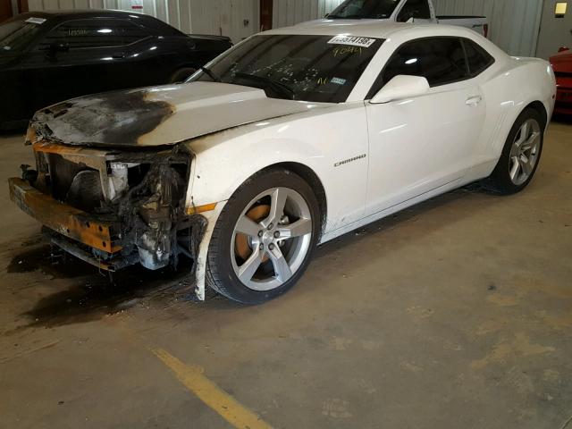 2G1FC1E35C9159044 - 2012 CHEVROLET CAMARO LT WHITE photo 2