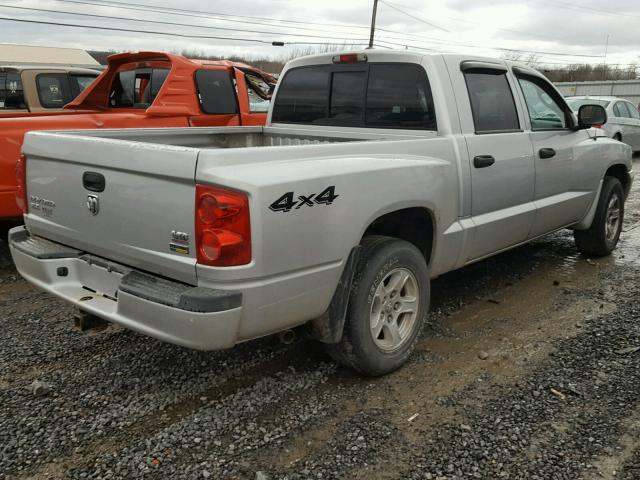 1D7HW48P87S151974 - 2007 DODGE DAKOTA QUA GRAY photo 4