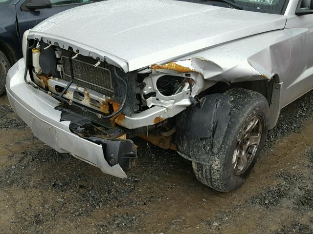 1D7HW48P87S151974 - 2007 DODGE DAKOTA QUA GRAY photo 9