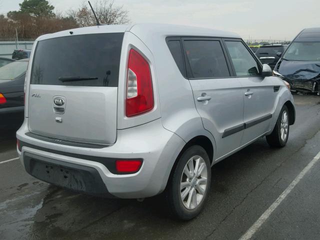 KNDJT2A62D7579385 - 2013 KIA SOUL + SILVER photo 4