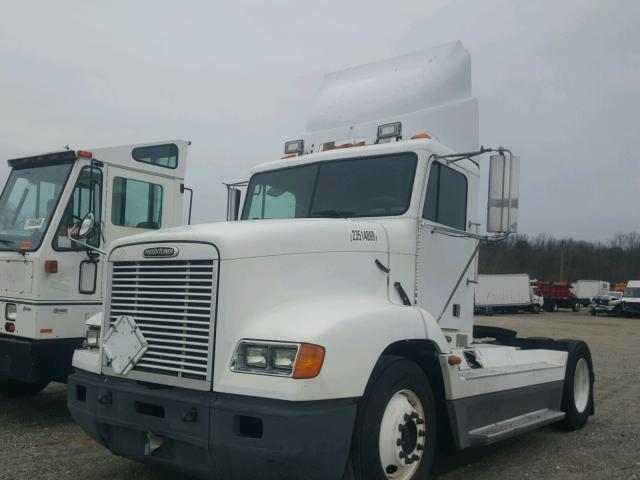1FUW3MDA7YPF77683 - 2000 FREIGHTLINER CONVENTION WHITE photo 2