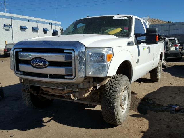 1FT7X2BT8BEA30348 - 2011 FORD F250 SUPER WHITE photo 2