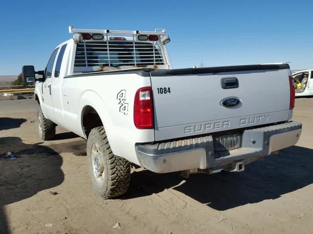 1FT7X2BT8BEA30348 - 2011 FORD F250 SUPER WHITE photo 3