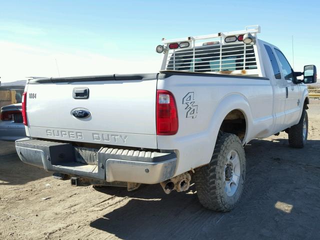 1FT7X2BT8BEA30348 - 2011 FORD F250 SUPER WHITE photo 4