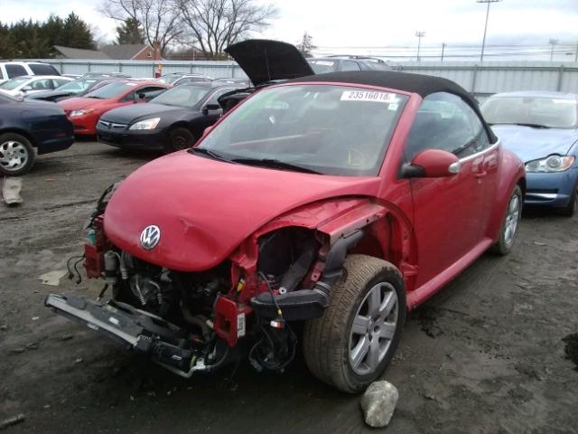 3VWRG31Y77M413630 - 2007 VOLKSWAGEN NEW BEETLE RED photo 2