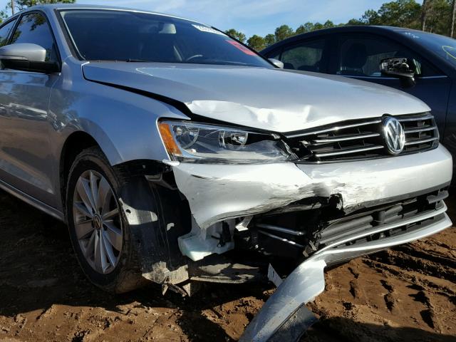 3VWD17AJ9FM242612 - 2015 VOLKSWAGEN JETTA SE SILVER photo 9