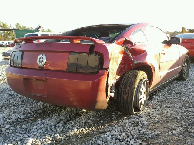 1ZVFT80N375280728 - 2007 FORD MUSTANG RED photo 4