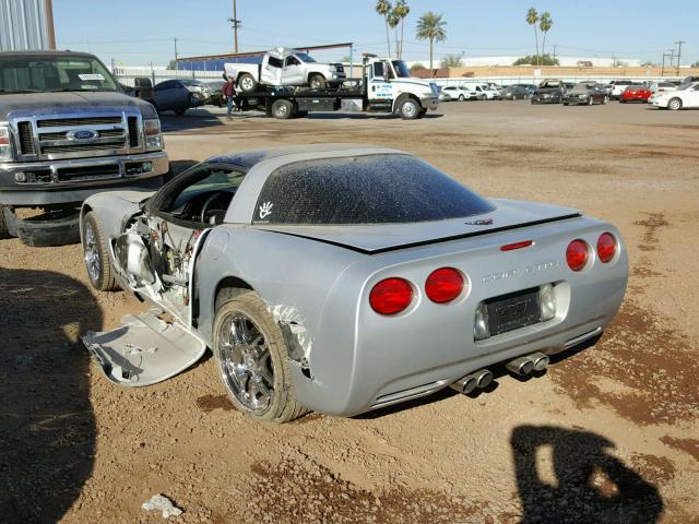 1G1YY22GXW5112813 - 1998 CHEVROLET CORVETTE SILVER photo 3