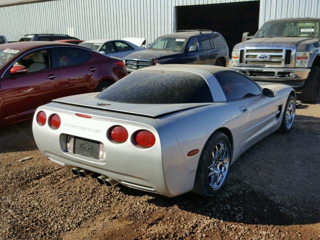 1G1YY22GXW5112813 - 1998 CHEVROLET CORVETTE SILVER photo 4