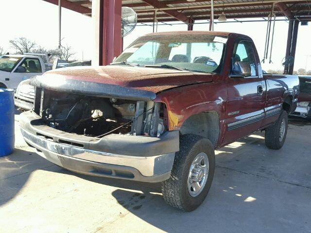 1GCHC24U21E162879 - 2001 CHEVROLET SILVERADO MAROON photo 2