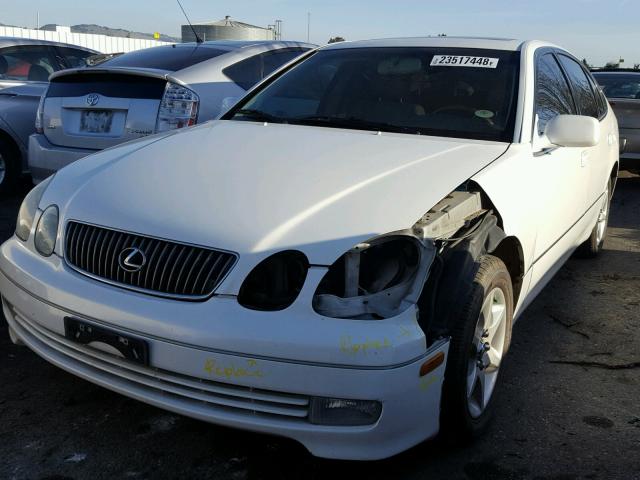 JT8BL69SX10007304 - 2001 LEXUS GS 430 WHITE photo 2