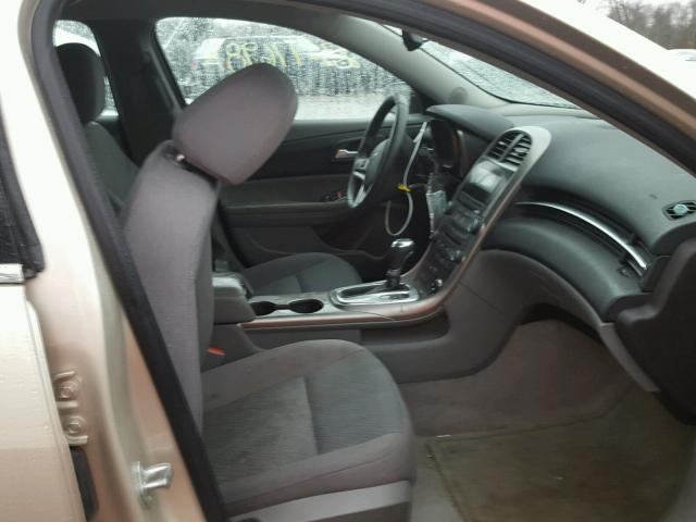 1G11B5SA2DF225369 - 2013 CHEVROLET MALIBU LS ოქროსფერი ფოტო 5