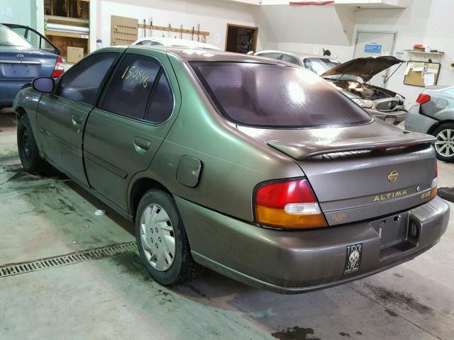 1N4DL01D3WC217534 - 1998 NISSAN ALTIMA XE BROWN photo 3