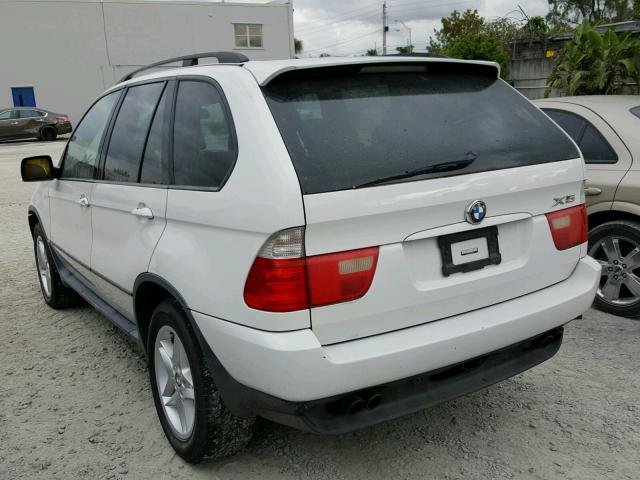 5UXFB33553LH41391 - 2003 BMW X5 4.4I WHITE photo 3