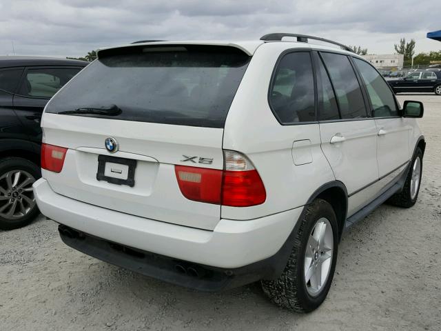 5UXFB33553LH41391 - 2003 BMW X5 4.4I WHITE photo 4