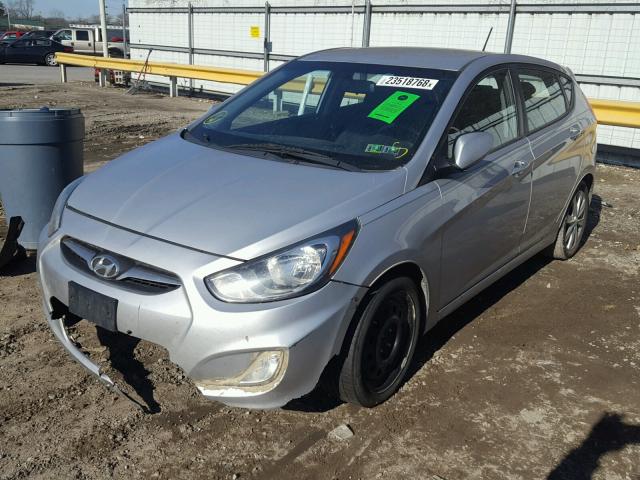 KMHCU5AE6CU011179 - 2012 HYUNDAI ACCENT GLS SILVER photo 2