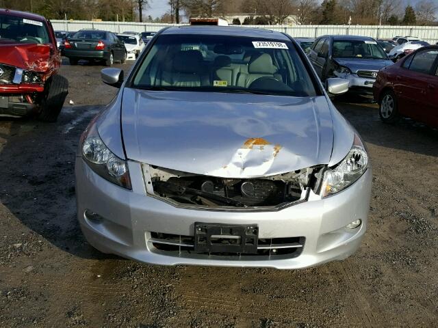 1HGCP36838A015753 - 2008 HONDA ACCORD EXL SILVER photo 9