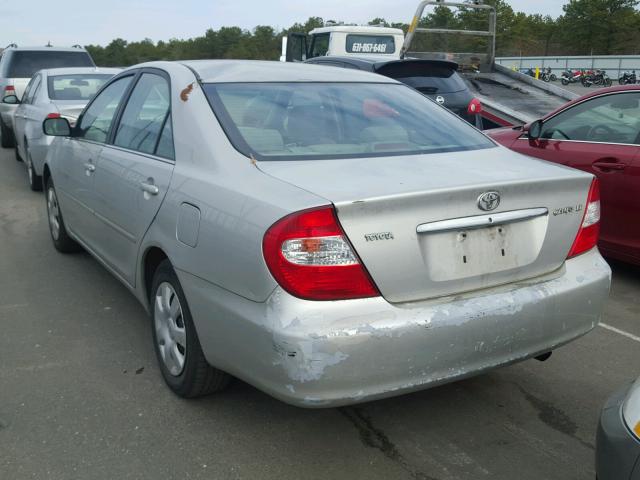 4T1BE32K94U862802 - 2004 TOYOTA CAMRY LE SILVER photo 3