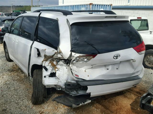 5TDKK3DC4ES513247 - 2014 TOYOTA SIENNA LE WHITE photo 3