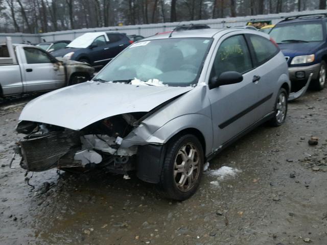 3FAFP31301R214378 - 2001 FORD FOCUS ZX3 GRAY photo 2