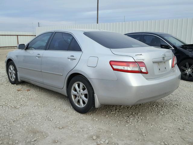 4T4BF3EK6BR123494 - 2011 TOYOTA CAMRY BASE SILVER photo 3