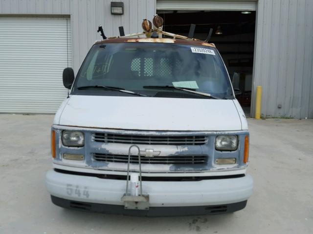 1GCFG25W8Y1107687 - 2000 CHEVROLET EXPRESS G2 WHITE photo 9