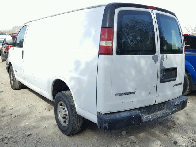 1GCGG25V451132626 - 2005 CHEVROLET EXPRESS G2 WHITE photo 3