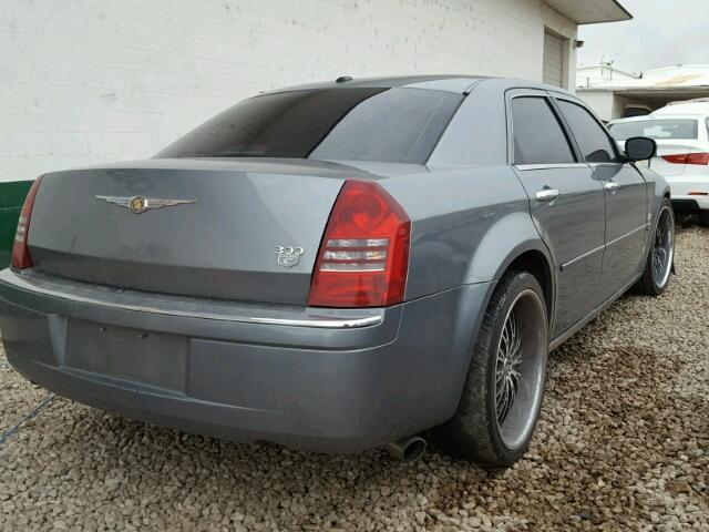 2C3KA63H56H244035 - 2006 CHRYSLER 300C BLUE photo 4