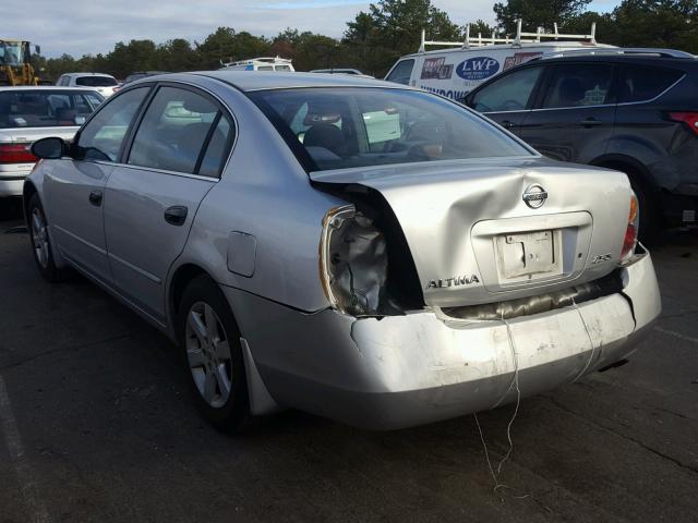 1N4AL11D22C717834 - 2002 NISSAN ALTIMA BAS SILVER photo 3