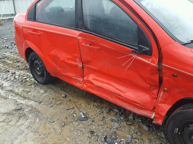 KL1TD566X7B067964 - 2007 CHEVROLET AVEO BASE RED photo 9